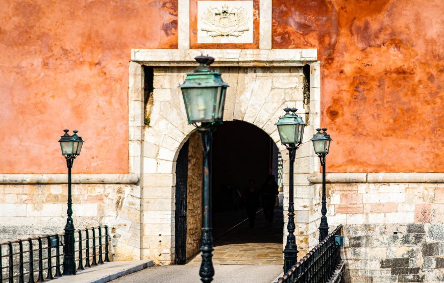 The Durrells in Corfu Town